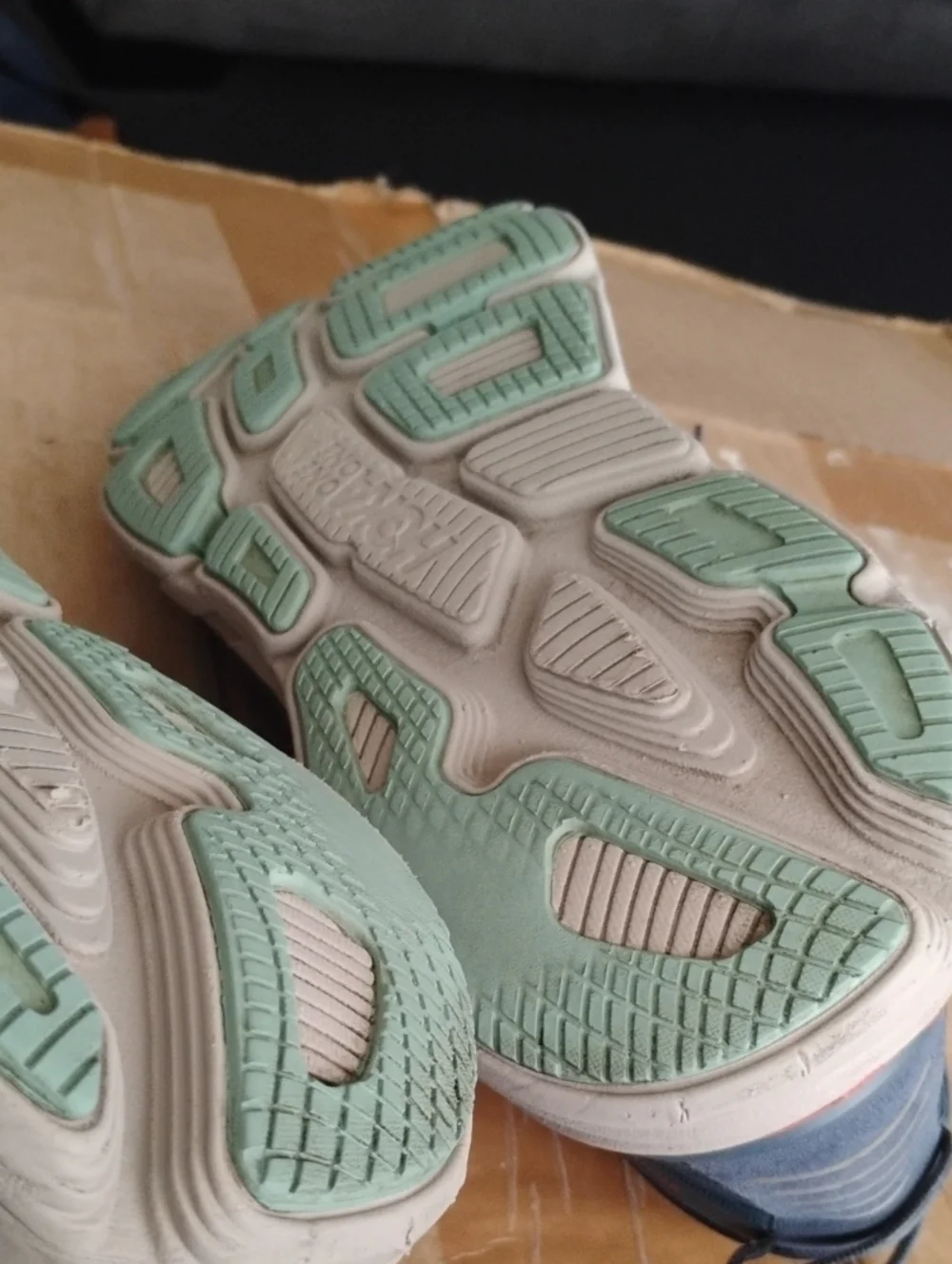 HOKA One One Bondi 7